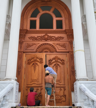 Thiết Kế - Thi Công Cửa Chính Vòm MCC003 Gõ Đỏ