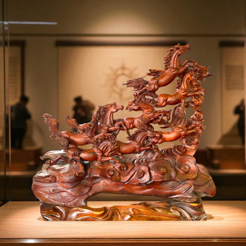 Bức Bát Mã Phi Nước Đại 