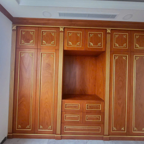 Thi Công Vách Tường Kết Hợp Tủ Áo