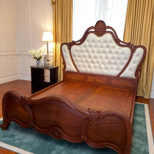 Giường Louis Đầu Nệm Vip 
